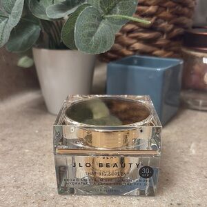 JLo Beauty “That Big Screen” Broad Spectrum SPF 30 Moisturizer